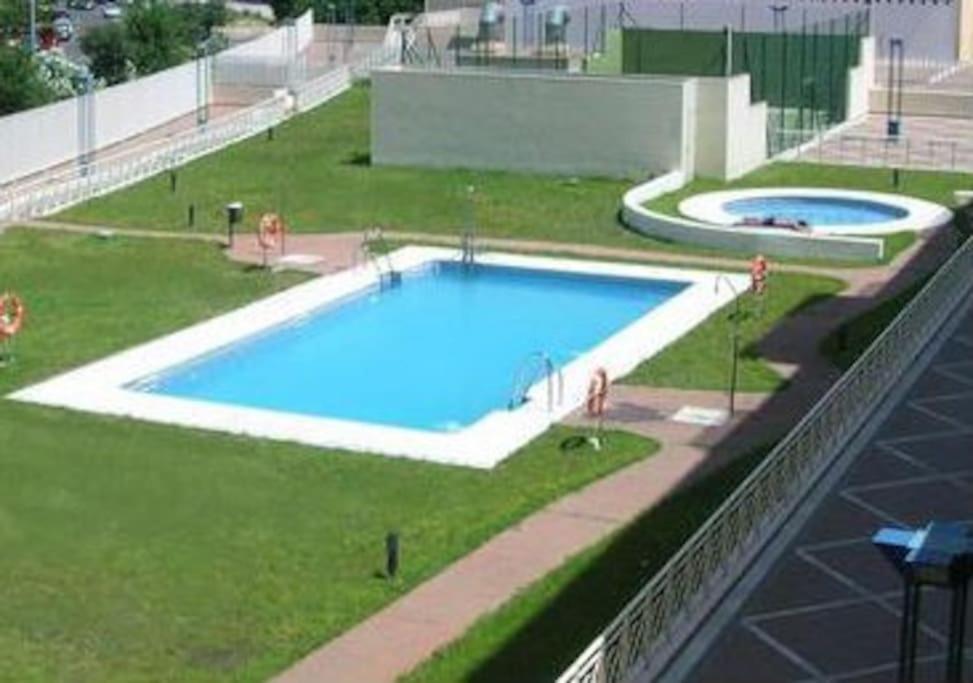 Fibes Con Piscina Y Parking Gratis Apartamento Sevilla Este Kültér fotó