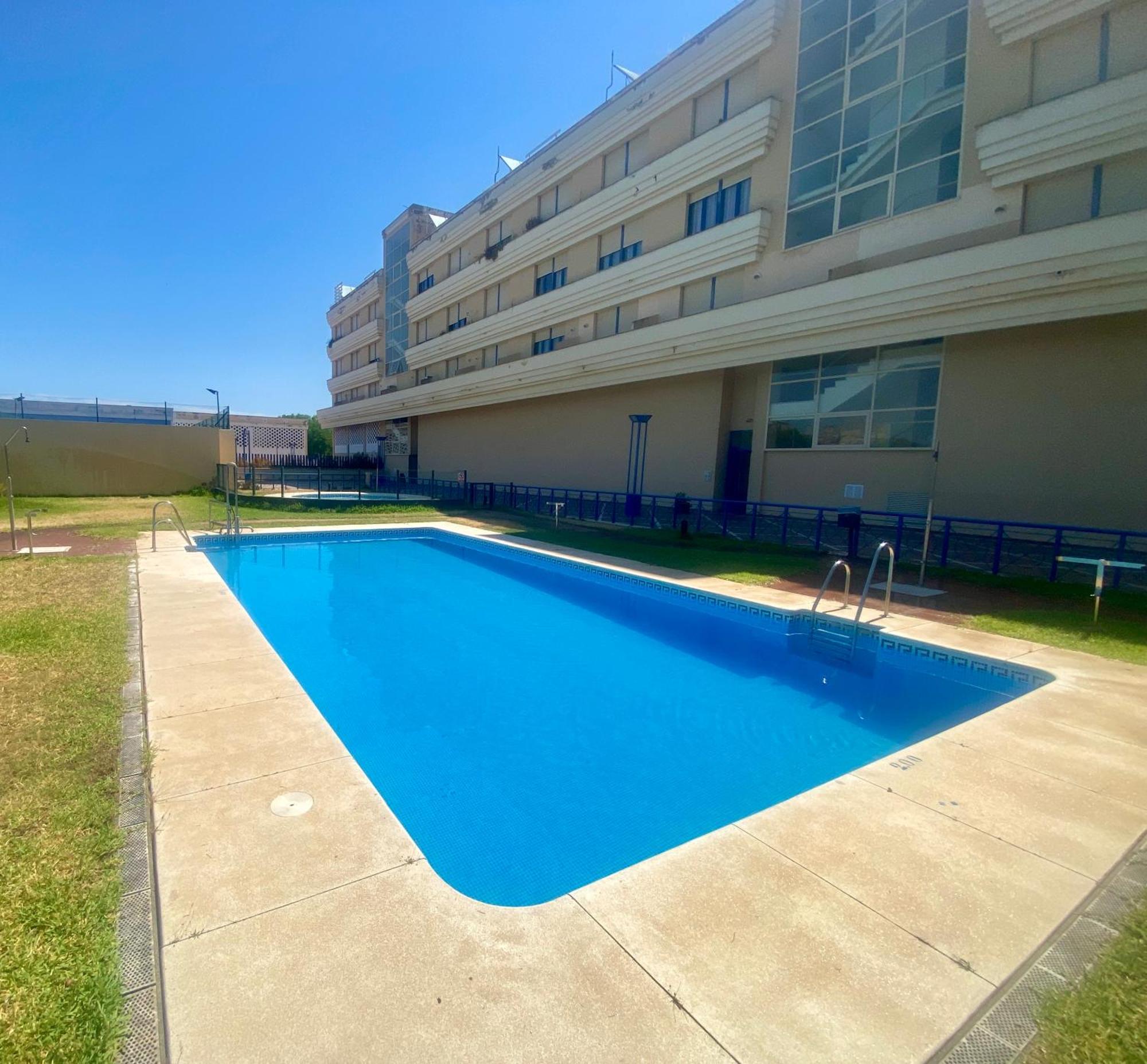 Fibes Con Piscina Y Parking Gratis Apartamento Sevilla Este Kültér fotó